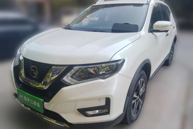 Ojetý Nissan X-Trail 2019 2.5L CVT Smart Connect Luxury Edition 4WD