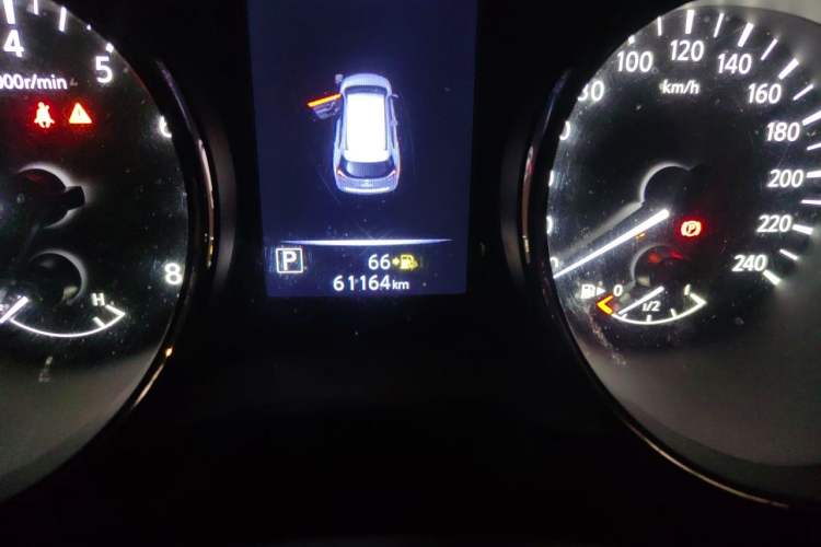 Used Nissan X-Trail 2019 2.0L CVT Smart Connect Comfort Edition 2WD Odometer Close Up