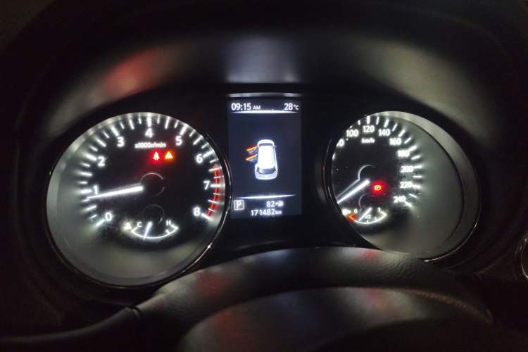 Used Nissan X-Trail 2019 2.0L CVT Smart Connect Comfort Edition 2WD Odometer Close Up