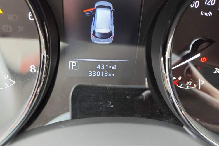 Used Nissan X-Trail 2019 2.0L CVT Smart Connect Comfort Edition 2WD Odometer Close Up