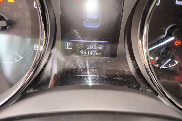 Used Nissan X-Trail 2019 2.0L CVT Smart Connect Comfort Edition 2WD Odometer Close Up