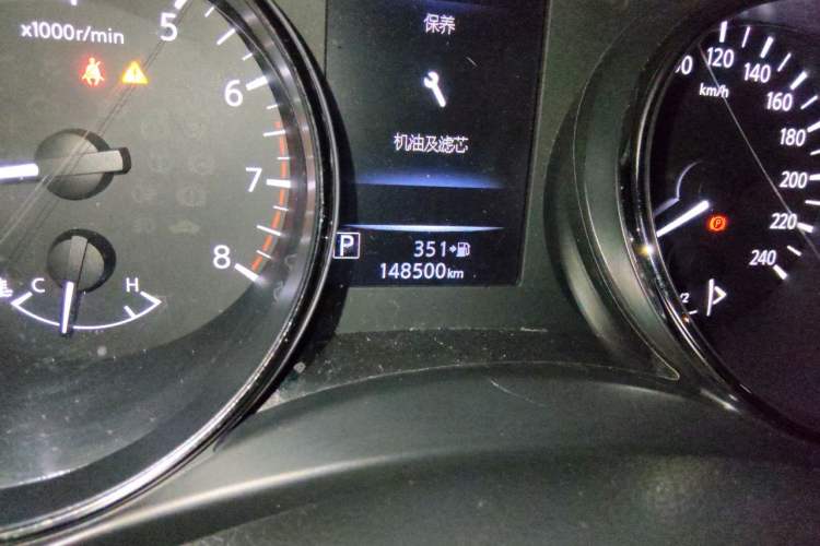 Used Nissan X-Trail 2019 2.5L CVT Smart Connect Luxury Edition 4WD Odometer Close Up