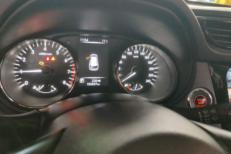 Used Nissan X-Trail 2019 2.5L CVT Smart Connect Leading Edition 4WD Odometer Close Up