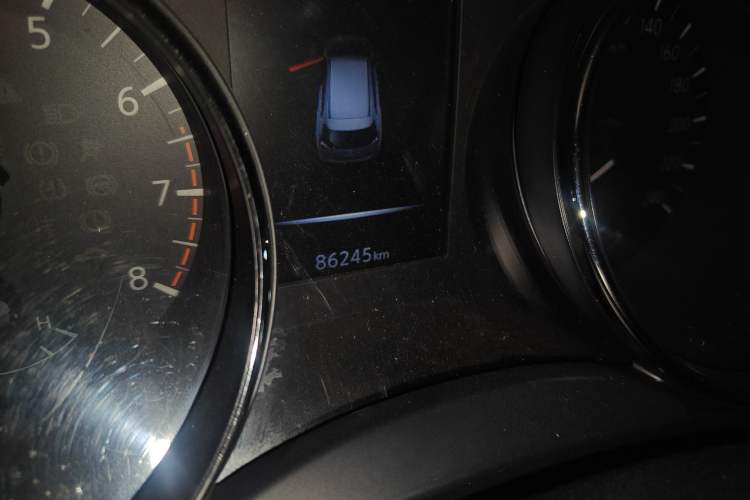 Used Nissan X-Trail 2019 2.0L CVT Smart Connect Comfort Edition 2WD Odometer Close Up