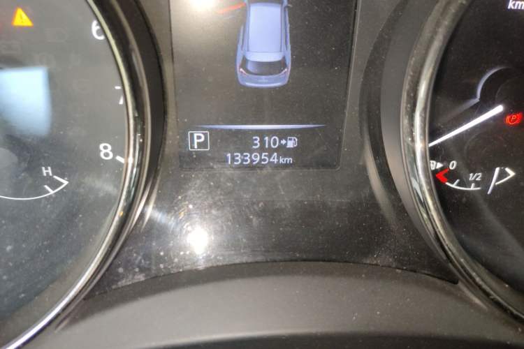 Used Nissan X-Trail 2019 2.0L CVT Smart Connect Comfort Edition 2WD Odometer Close Up