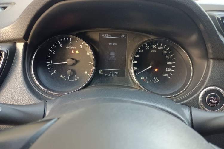 Used Nissan X-Trail 2019 2.0L CVT Smart Connect Comfort Edition 2WD Odometer Close Up