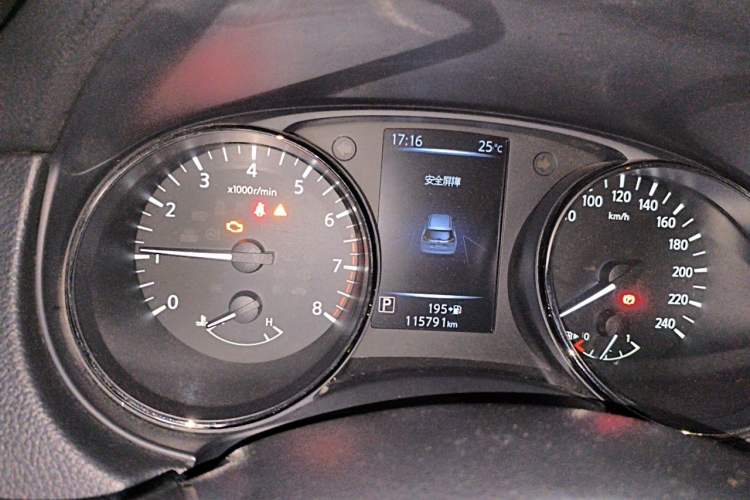 Used Nissan X-Trail 2019 2.0L CVT SmartConnect 7-Seater Comfort Edition 2WD Odometer Close Up
