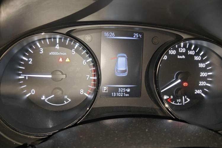 Used Nissan X-Trail 2019 2.0L CVT Smart Connect Comfort Edition 2WD Odometer Close Up