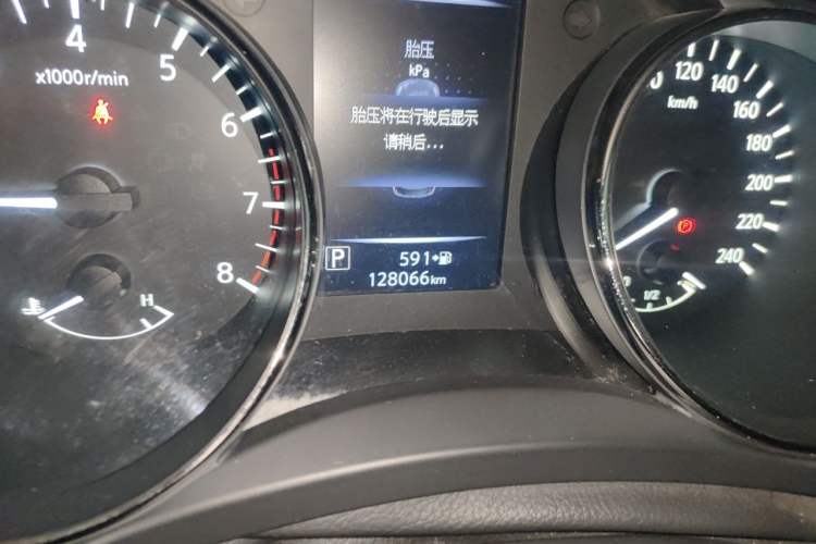 Used Nissan X-Trail 2019 2.0L CVT Smart Connect Comfort Edition 2WD Odometer Close Up