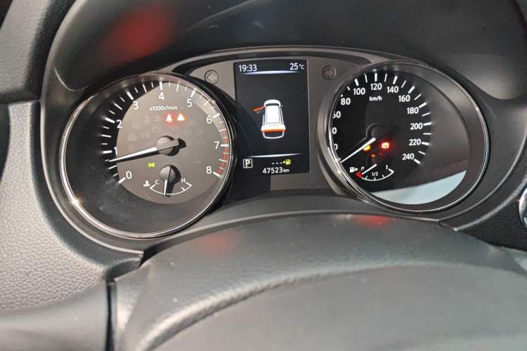 Used Nissan X-Trail 2019 2.5L CVT Smart Connect Luxury Edition 4WD Odometer Close Up