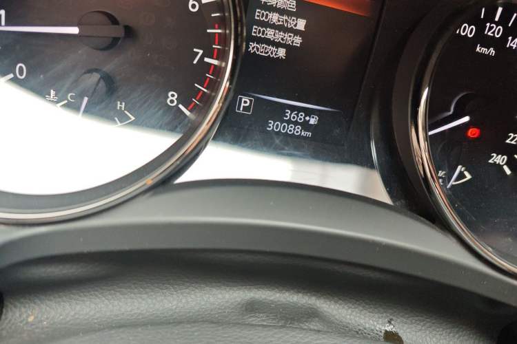 Used Nissan X-Trail 2019 2.0L CVT Smart Connect Comfort Edition 2WD Odometer Close Up