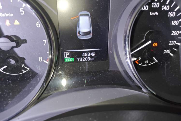 Used Nissan X-Trail 2019 2.0L CVT Smart Connect Comfort Edition 2WD Odometer Close Up