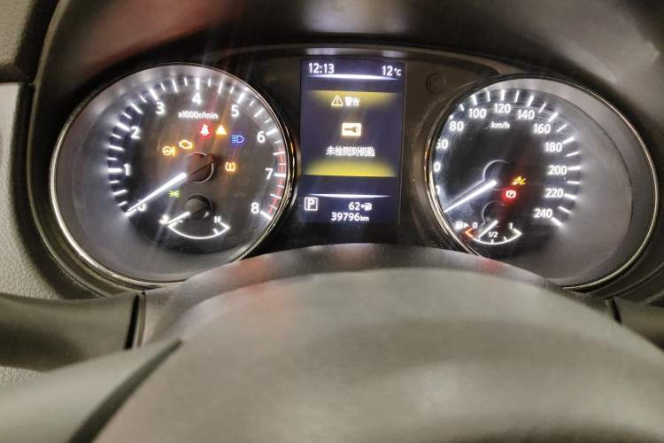 Used Nissan X-Trail 2019 2.5L CVT Smart Connect Supreme Edition 4WD Odometer Close Up