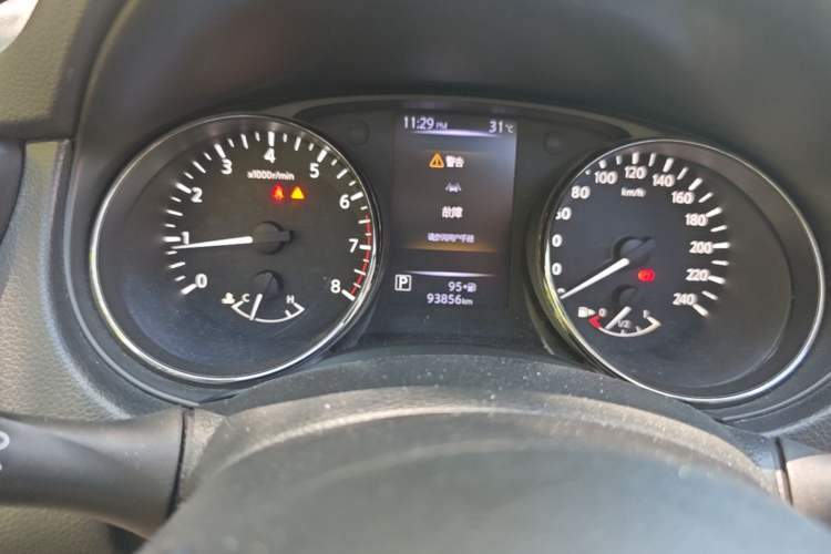 Used Nissan X-Trail 2019 2.0L CVT Comfort Edition 2WD Odometer Close Up