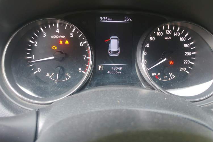 Used Nissan X-Trail 2019 2.5L CVT Smart Connect Luxury Edition 4WD Odometer Close Up