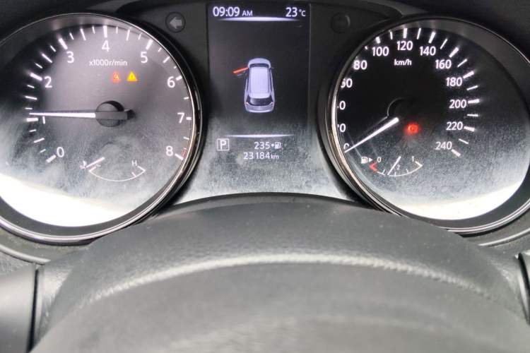 Used Nissan X-Trail 2019 2.0L CVT Comfort Edition 2WD Odometer Close Up