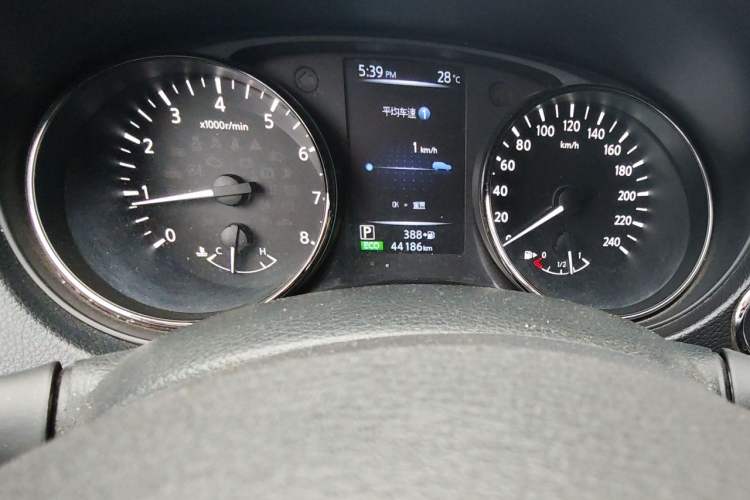 Used Nissan X-Trail 2019 2.0L CVT Smart Connect Comfort Edition 2WD Odometer Close Up