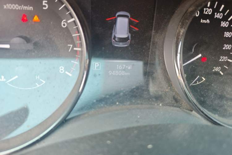 Used Nissan X-Trail 2019 2.0L CVT Smart Connect Comfort Edition 2WD Odometer Close Up