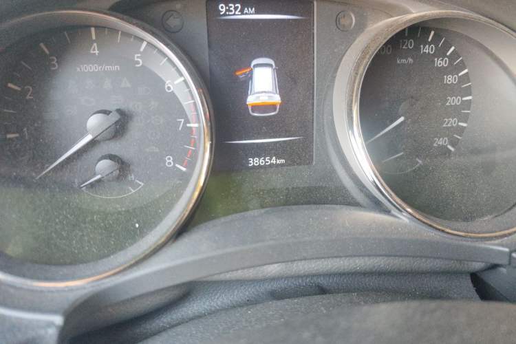 Used Nissan X-Trail 2019 2.0L CVT Smart Connect Comfort Edition 2WD Odometer Close Up