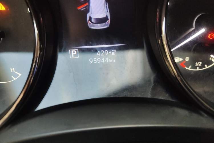 Used Nissan X-Trail 2019 2.5L CVT SmartConnect 7-Seater Leading Edition 4WD Odometer Close Up