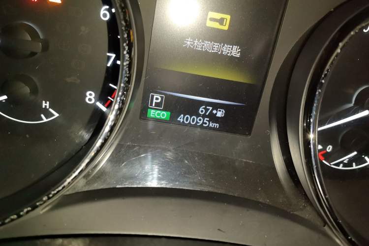 Used Nissan X-Trail 2019 2.0L CVT Smart Connect Comfort Edition 2WD Odometer Close Up