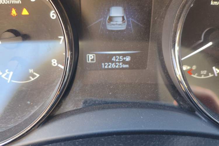 Used Nissan X-Trail 2019 2.0L CVT Smart Connect Comfort Edition 2WD Odometer Close Up