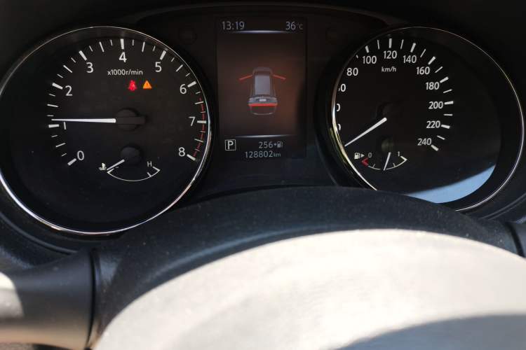 Used Nissan X-Trail 2019 2.0L CVT Smart Connect Comfort Edition 2WD Odometer Close Up
