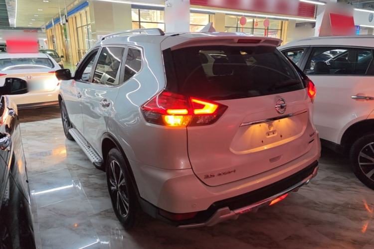 Used Nissan X-Trail 2019 2.5L CVT Smart Connect Luxury Edition 4WD Rear Left 45 Deg