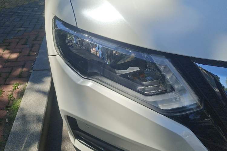 Used Nissan X-Trail 2019 2.0L CVT Comfort Edition 2WD Right Front Headlight