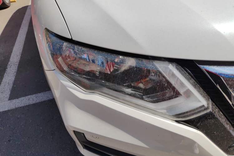 Used Nissan X-Trail 2019 2.5L CVT Smart Connect Luxury Edition 4WD Right Front Headlight