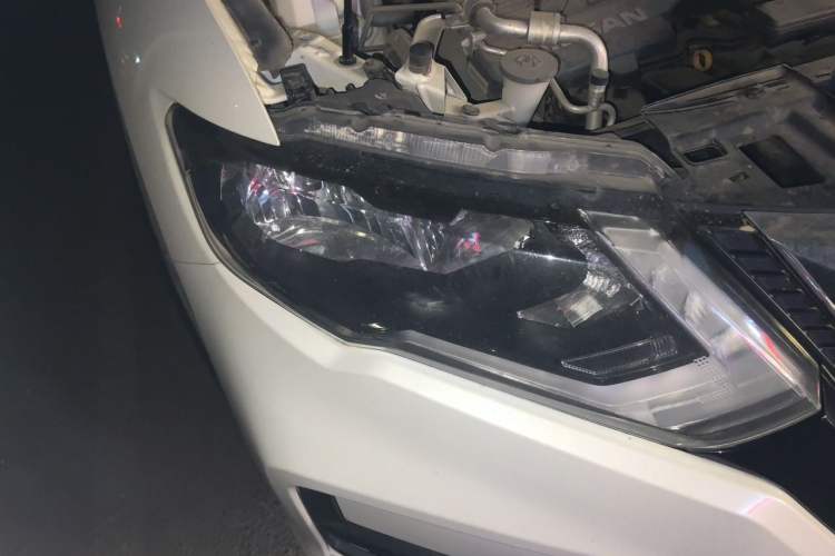 Used Nissan X-Trail 2019 2.0L CVT Smart Connect Comfort Edition 2WD Right Front Headlight