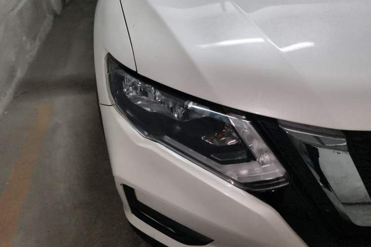 Used Nissan X-Trail 2019 2.0L CVT Smart Connect Comfort Edition 2WD Right Front Headlight