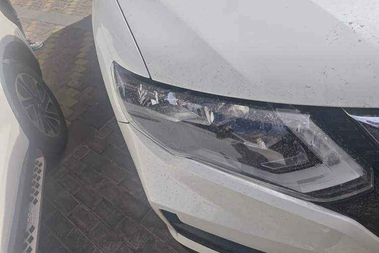 Used Nissan X-Trail 2019 2.0L CVT Smart Connect Comfort Edition 2WD Right Front Headlight