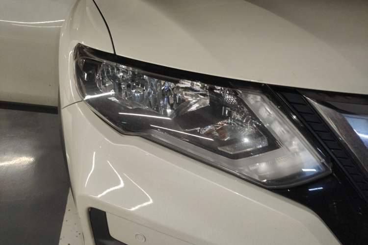 Used Nissan X-Trail 2019 2.0L CVT Smart Connect Comfort Edition 2WD Right Front Headlight