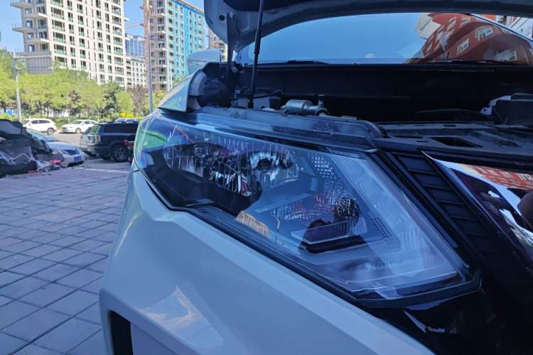 Used Nissan X-Trail 2019 2.0L CVT Smart Connect Comfort Edition 2WD Right Front Headlight
