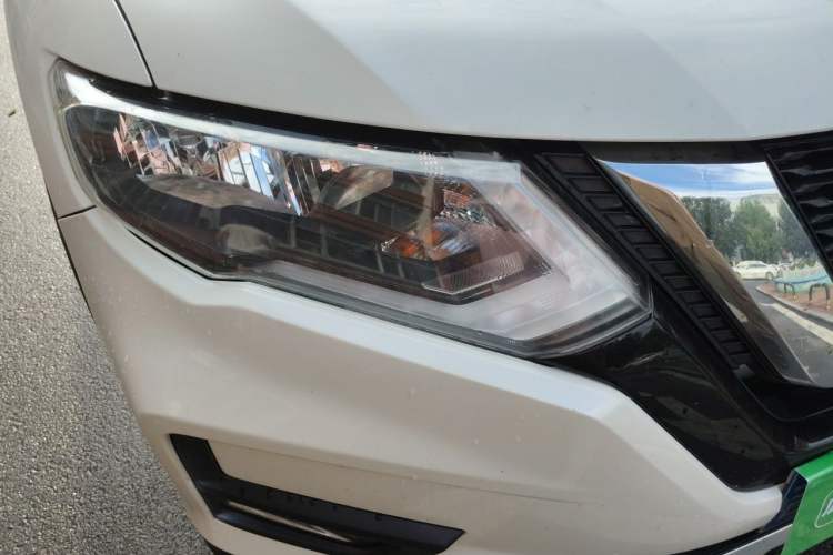 Used Nissan X-Trail 2019 2.0L CVT Smart Connect Comfort Edition 2WD Right Front Headlight