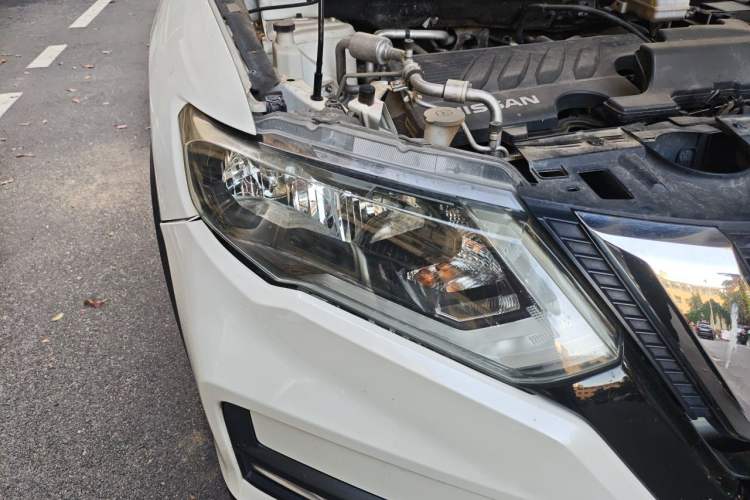Used Nissan X-Trail 2019 2.0L CVT Smart Connect Comfort Edition 2WD Right Front Headlight