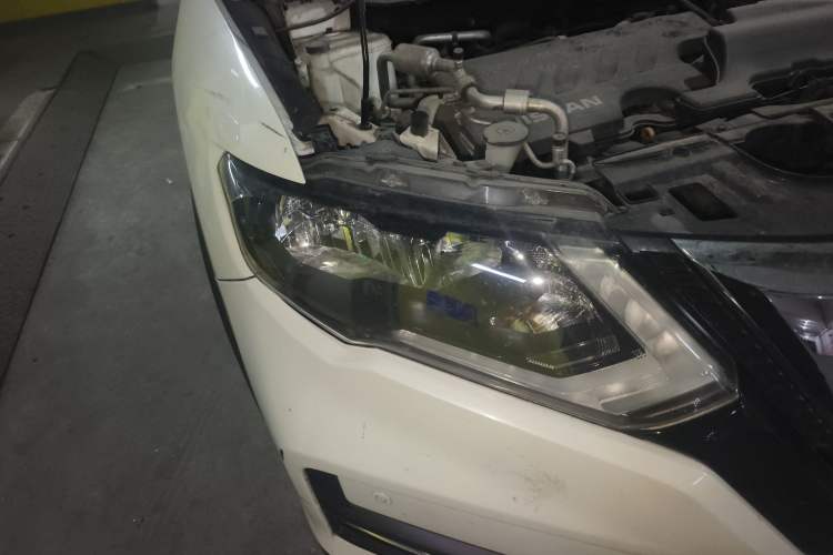 Used Nissan X-Trail 2019 2.0L CVT Smart Connect Comfort Edition 2WD Right Front Headlight