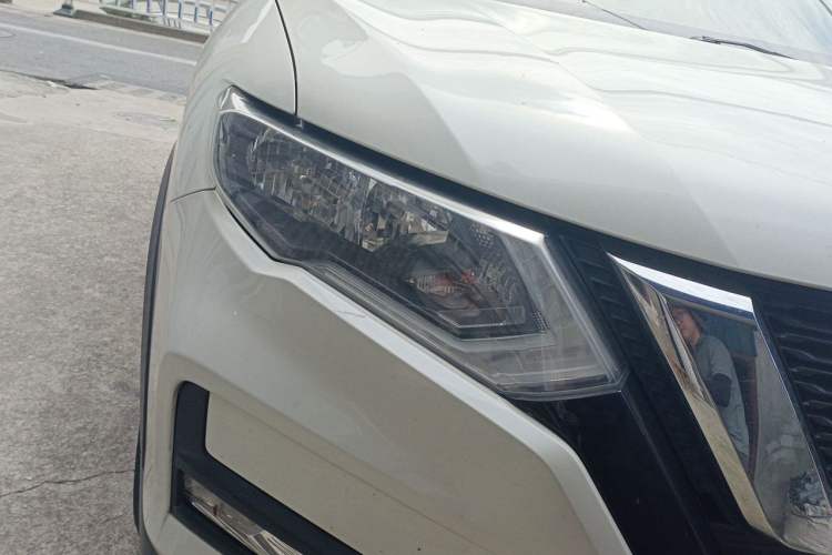 Used Nissan X-Trail 2019 2.0L CVT Smart Connect Comfort Edition 2WD Right Front Headlight