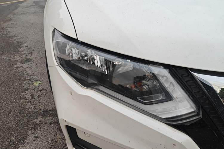 Used Nissan X-Trail 2019 2.5L CVT Smart Connect Luxury Edition 4WD Right Front Headlight