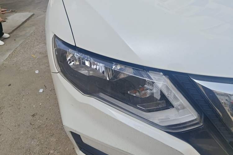 Used Nissan X-Trail 2019 2.0L CVT Comfort Edition 2WD Right Front Headlight