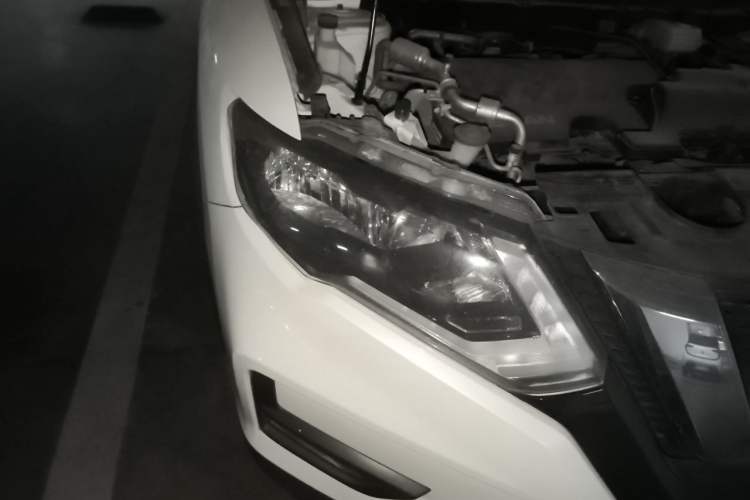 Used Nissan X-Trail 2019 2.0L CVT Smart Connect Comfort Edition 2WD Right Front Headlight