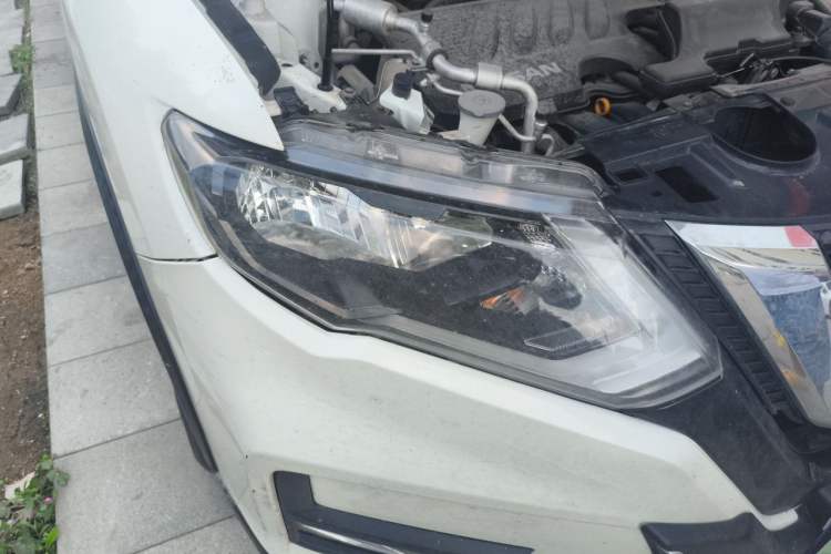 Used Nissan X-Trail 2019 2.0L CVT Smart Connect Comfort Edition 2WD Right Front Headlight