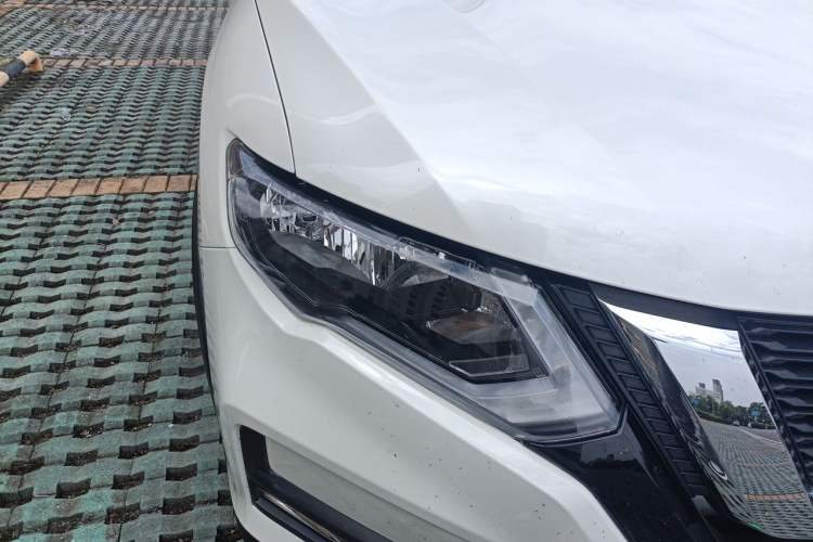 Used Nissan X-Trail 2019 2.0L CVT Smart Connect Comfort Edition 2WD Right Front Headlight