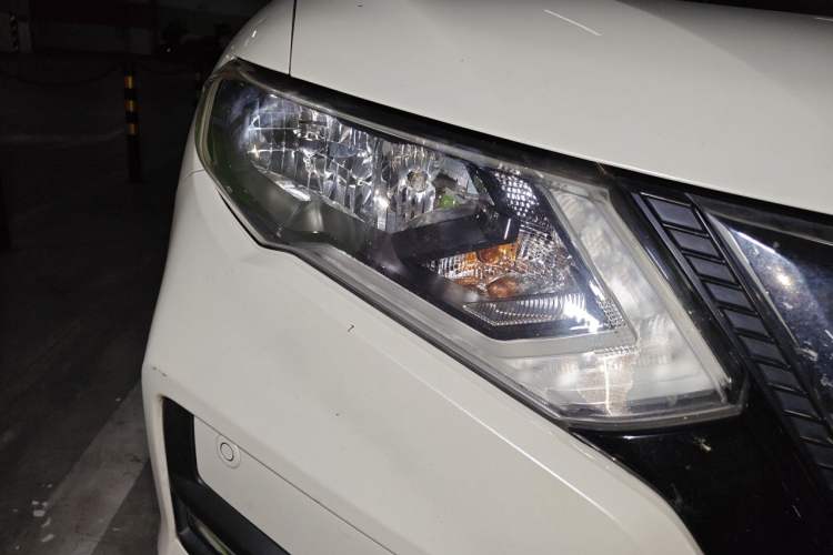 Used Nissan X-Trail 2019 2.5L CVT Smart Connect Luxury Edition 4WD Right Front Headlight