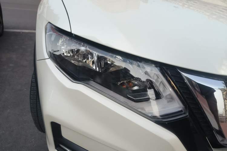 Used Nissan X-Trail 2019 2.0L CVT Smart Connect Comfort Edition 2WD Right Front Headlight