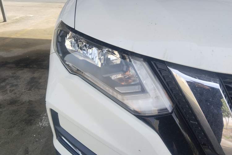 Used Nissan X-Trail 2019 2.0L CVT Smart Connect Comfort Edition 2WD Right Front Headlight