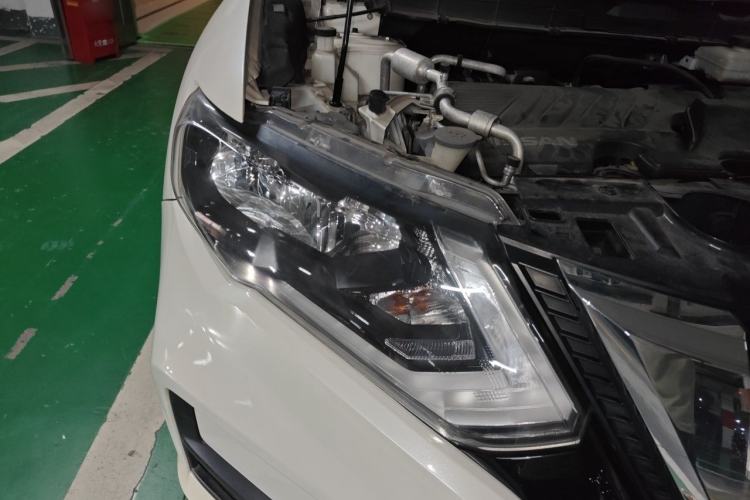 Used Nissan X-Trail 2019 2.0L CVT Smart Connect Comfort Edition 2WD Right Front Headlight