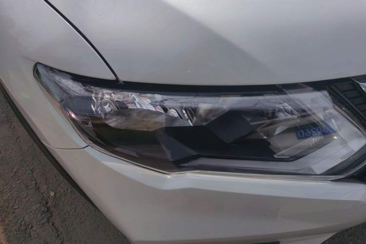 Used Nissan X-Trail 2019 2.0L CVT Smart Connect Comfort Edition 2WD Right Front Headlight