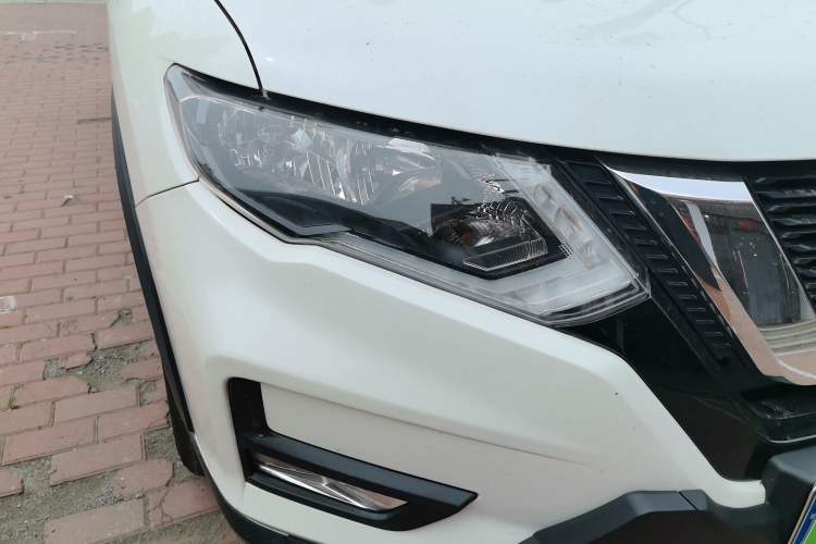 Used Nissan X-Trail 2019 2.0L CVT Comfort Edition 2WD Right Front Headlight